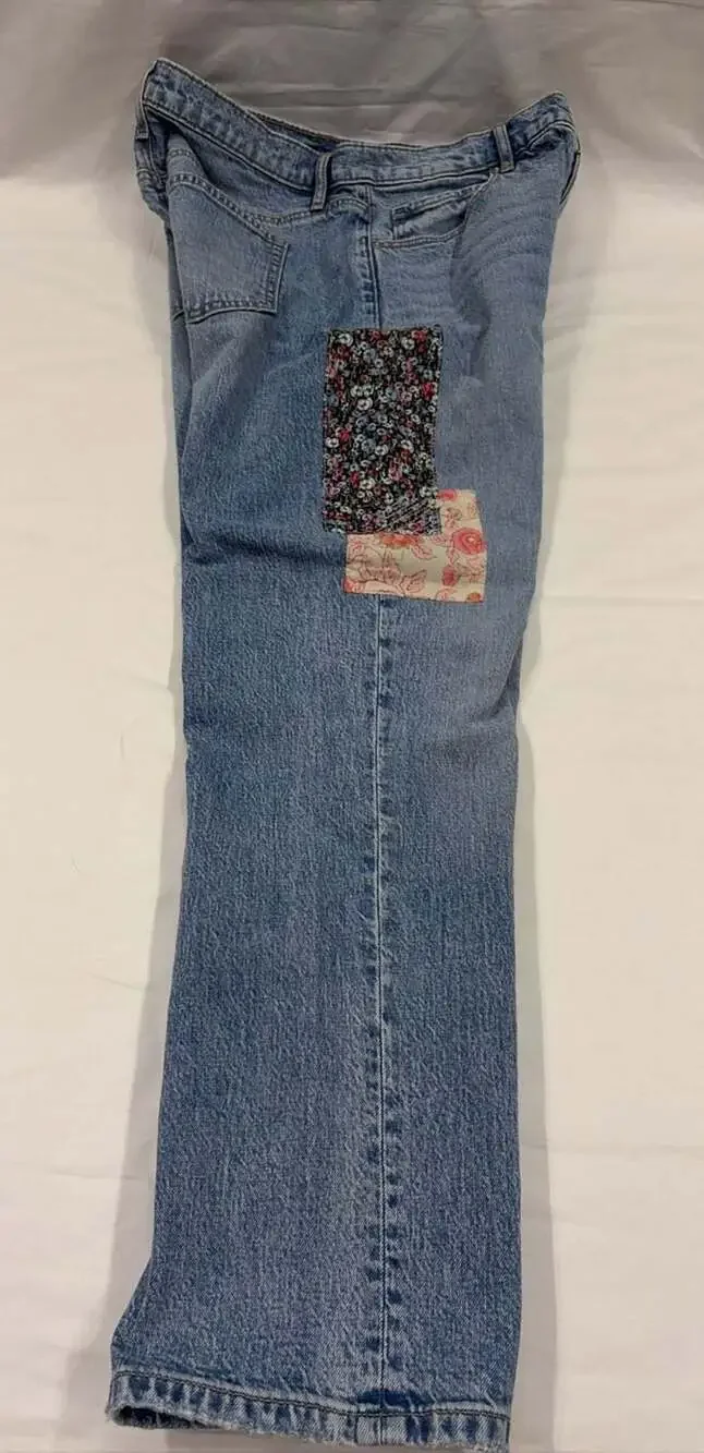 LOFT The Straight Crop Patchwork Floral Denim Jeans Light Wash Size 4